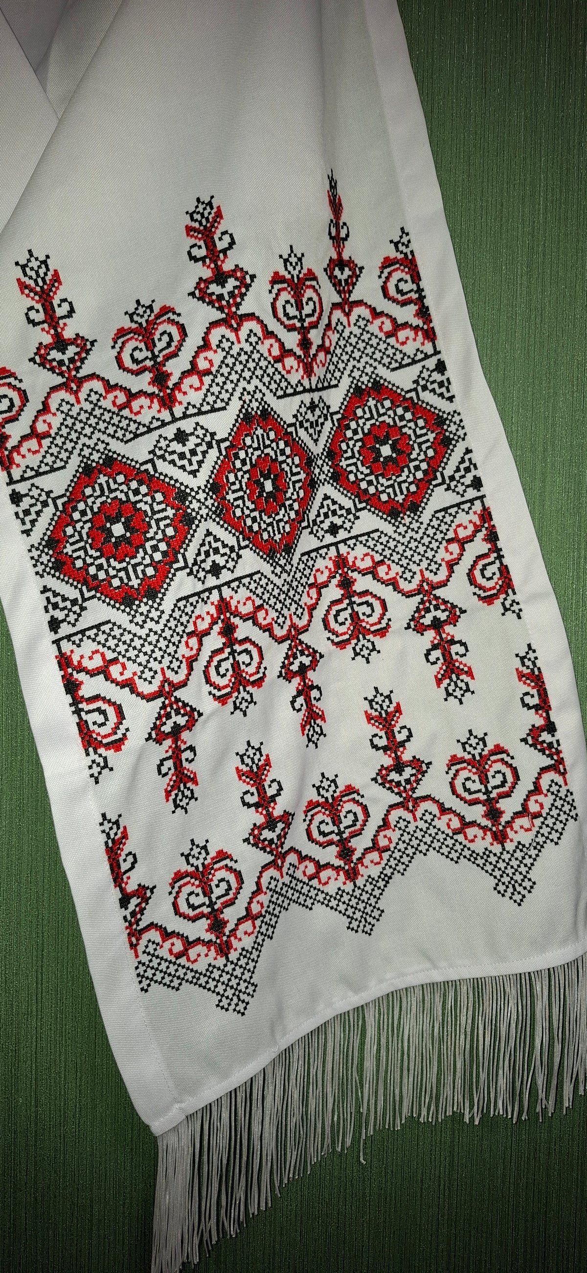 Ukrainian Rushnyk "Zlahoda" Black and Red – Traditional Embroidered Towel on Homespun Fabric – Cross-Stitch Machine Embroidery 175x32cm
