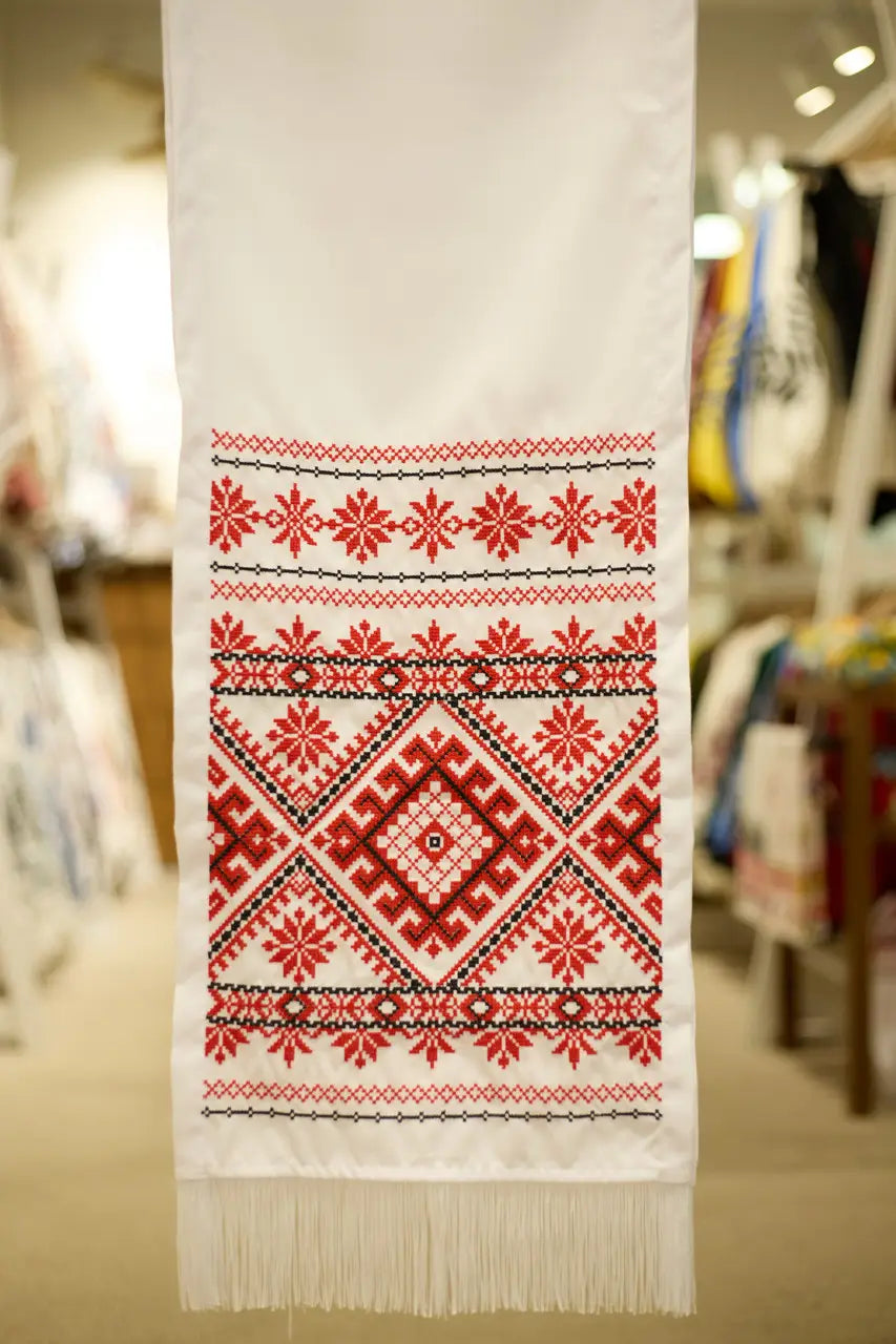 Ukrainian Embroidered Rushnyk "Dobrobut" – Traditional Towel with Cross-Stitch Machine Embroidery – 175x32cm on Homespun Fabric