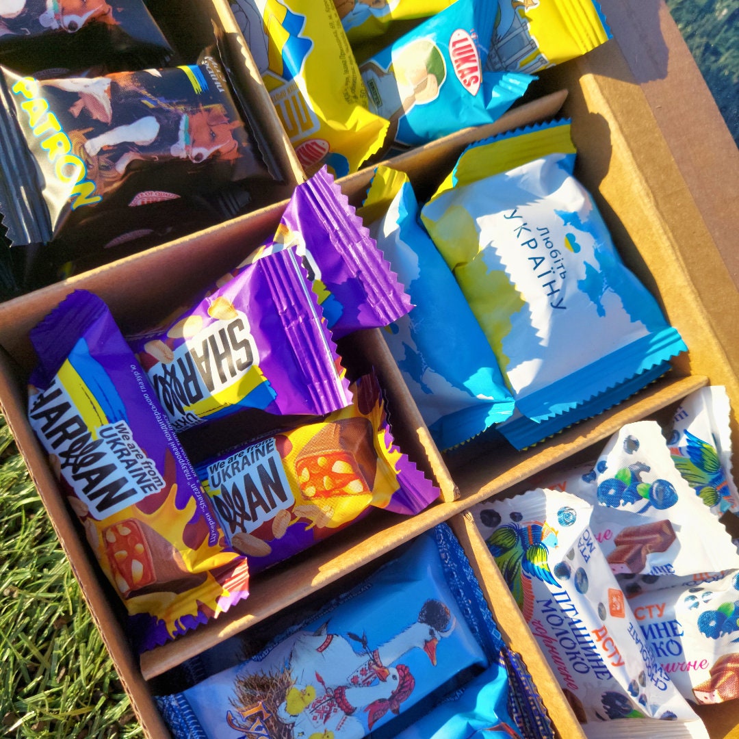 Patriotic Ukrainian Gift Box (Українські сувеніри)