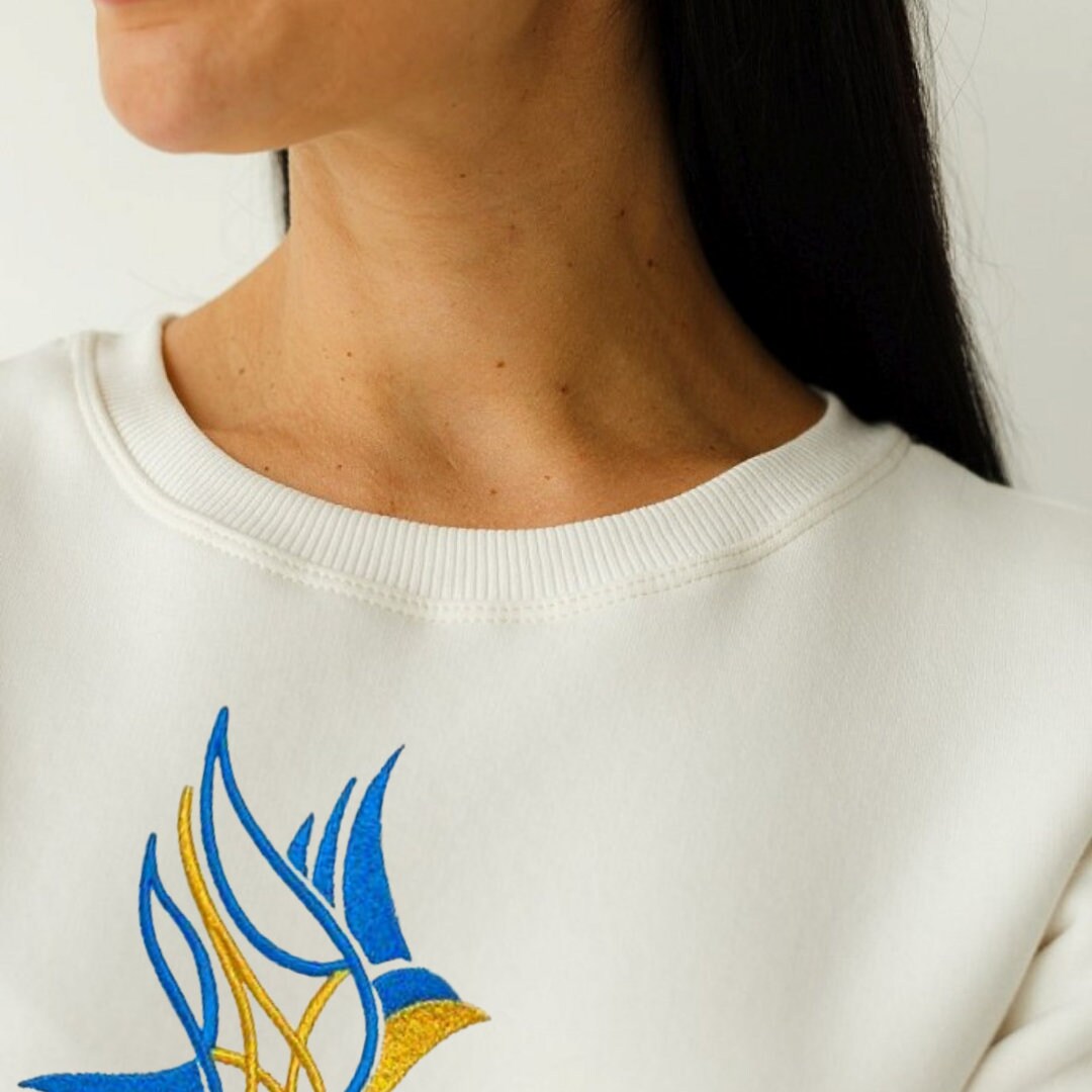 Ukrainian Embroidered Sweatshirt for Women with Dove of Peace (Світшот жін.)