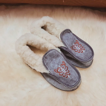 Handmade Wool Slippers with Hutsul Embroidery from Ukraine – Warm Felt Chuni for Women & Men – Cozy Winter Gift – Carpathian Folk Design
