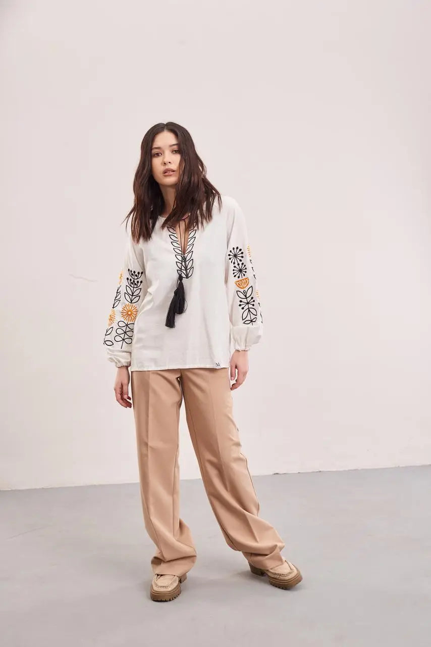 Ukrainian Embroidered Blouse for Women with Sunflower Motif | Sonyashnyky Vyshyvanka in Cotton Linen Blend | Traditional Handmade Shirt