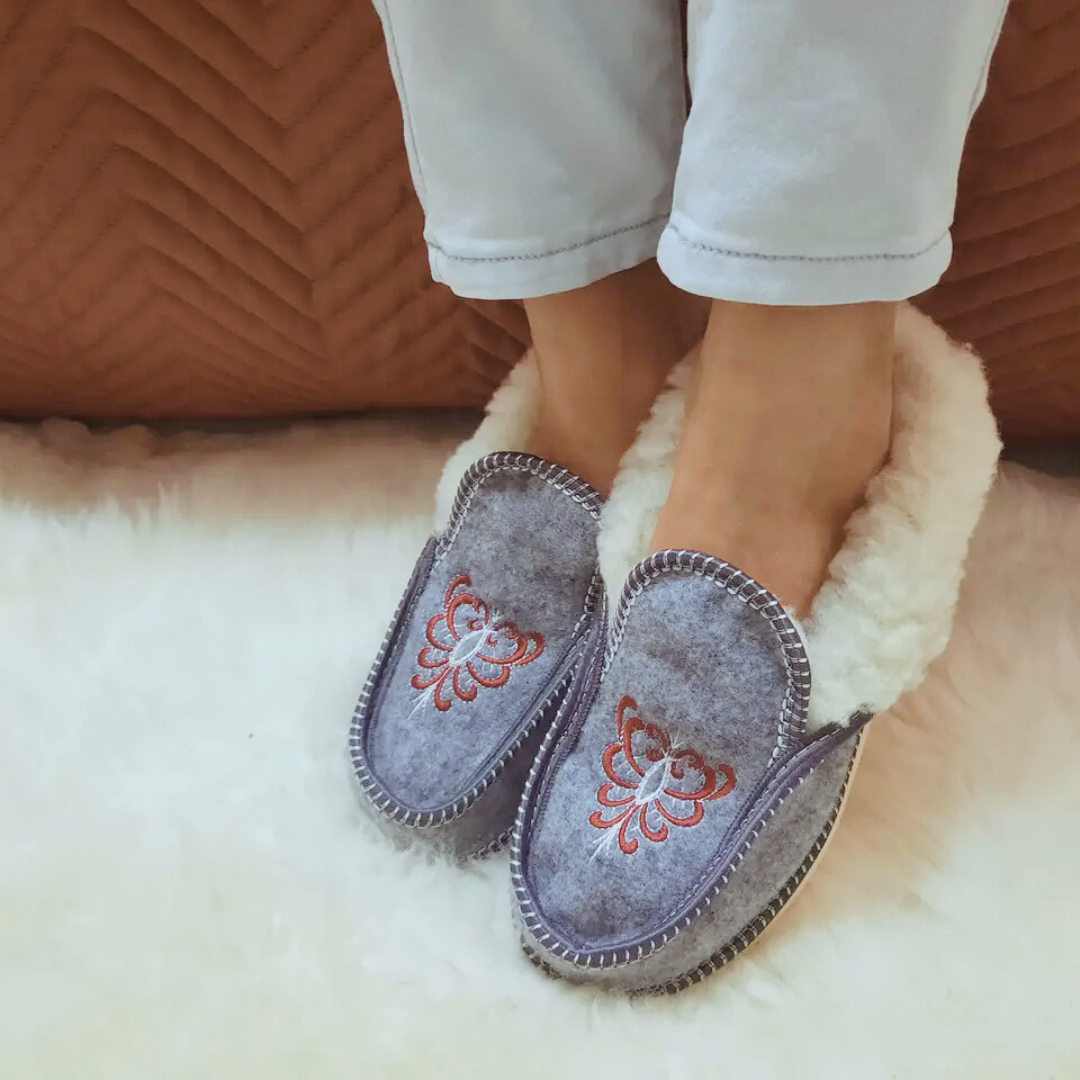 Handmade Wool Slippers with Hutsul Embroidery from Ukraine – Warm Felt Chuni for Women & Men – Cozy Winter Gift – Carpathian Folk Design