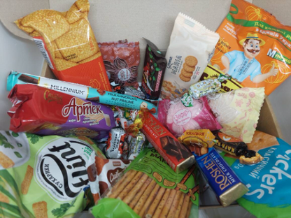 Patriotic Gifts to Soldiers – Volunteer Support Package Sent to Frontline with Postcard