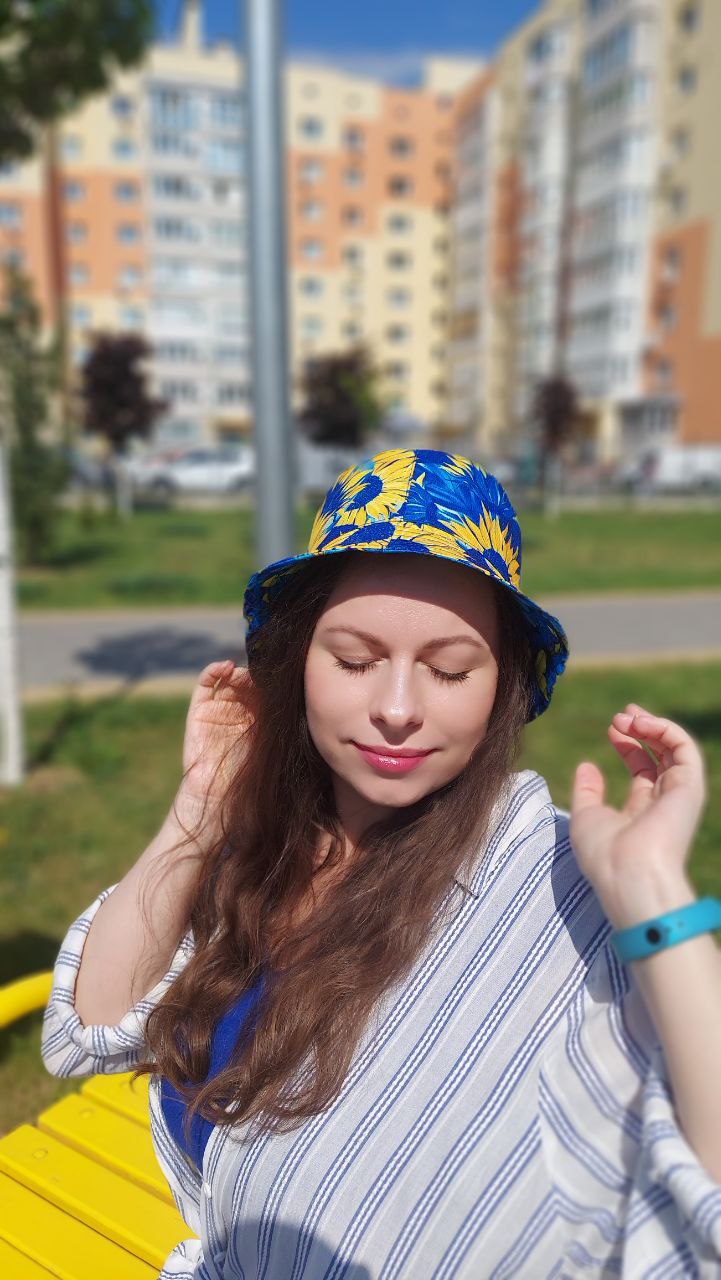 Reversible Ukrainian Sunflower Hat