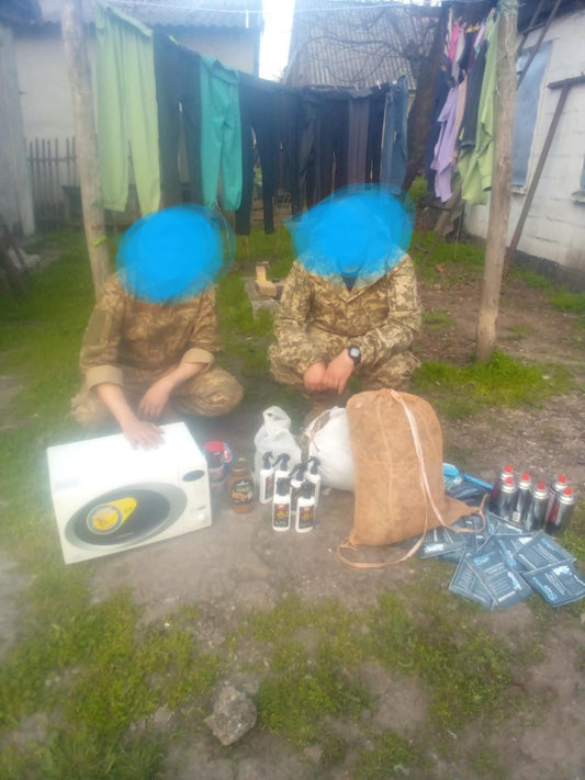 Patriotic Gifts to Soldiers – Volunteer Support Package Sent to Frontline with Postcard