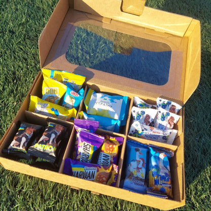 Patriotic Ukrainian Gift Box (Українські сувеніри)