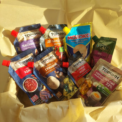 Delightful Ukrainian Box (Український сувенір)